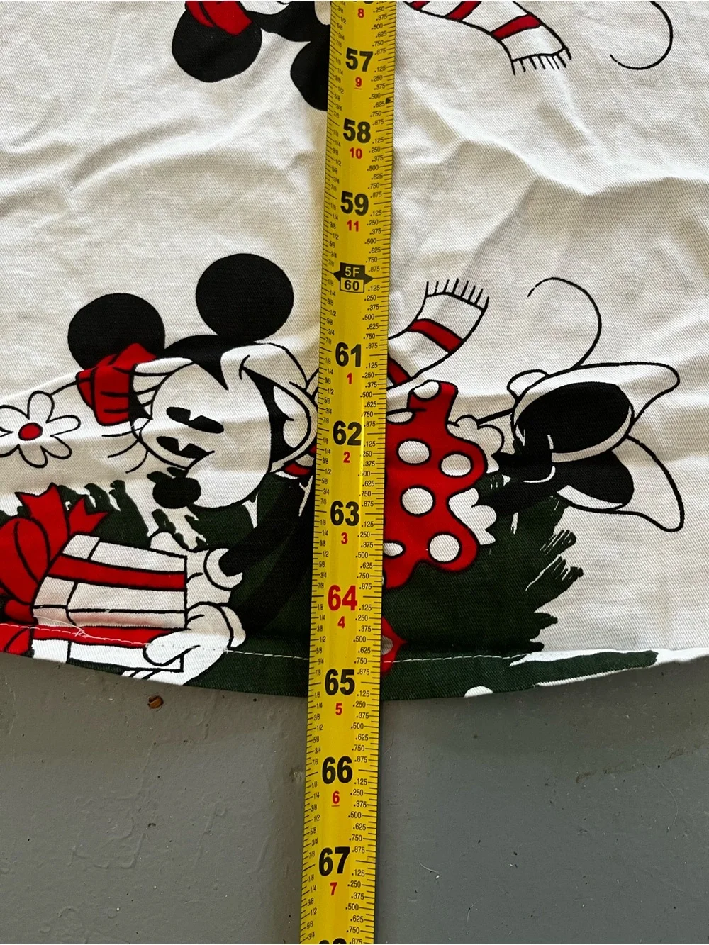 Disney Mickey and Minnie Mouse Christmas 100% Cotton Shower Curtain 72in L 65inw